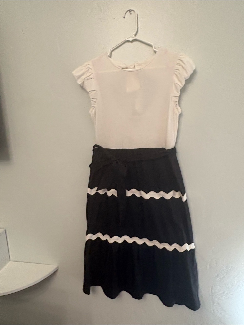 Nanette Lepore Black & White Ric-Rac Flutter Sleeve Midi Dress Size 4